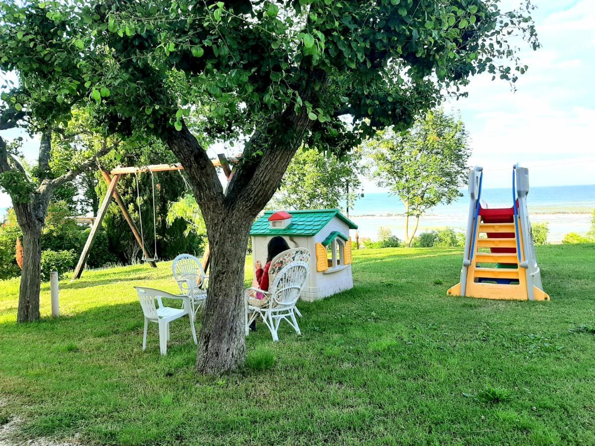 Bio Agriturismo Mare In Campagna Campofilone Eksteriør bilde