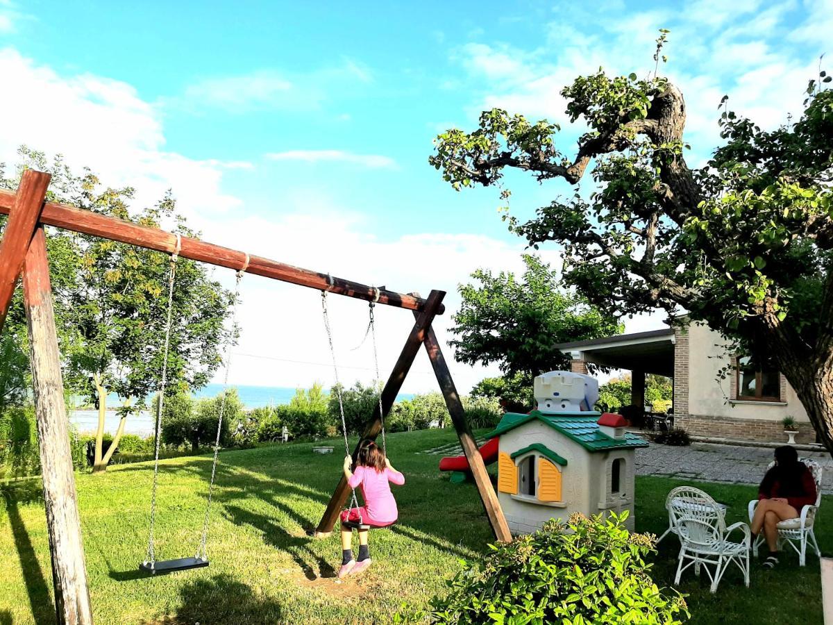 Bio Agriturismo Mare In Campagna Campofilone Eksteriør bilde