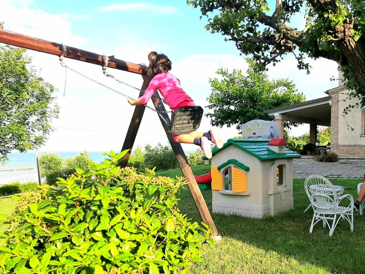Bio Agriturismo Mare In Campagna Campofilone Eksteriør bilde