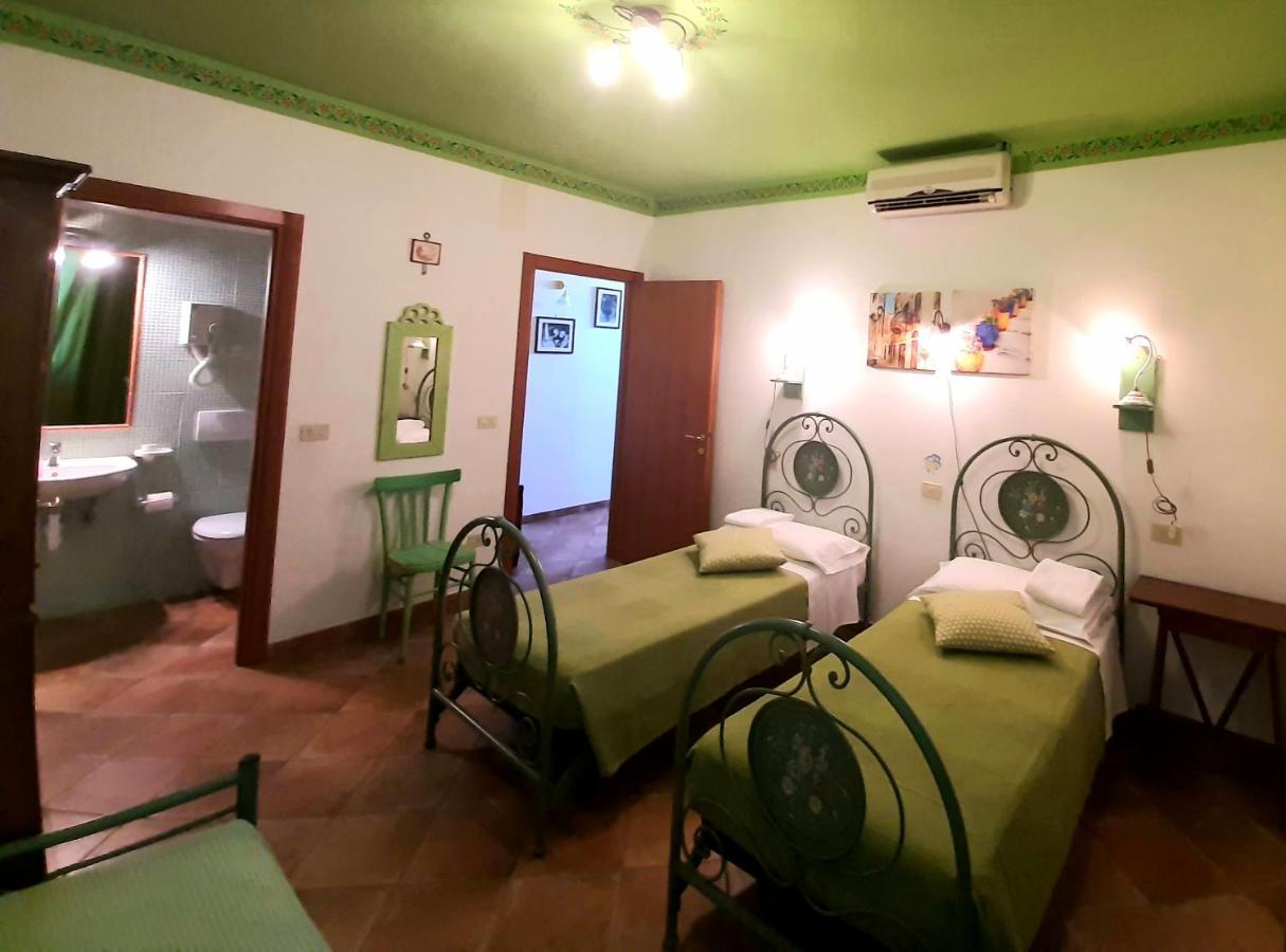 Bio Agriturismo Mare In Campagna Campofilone Eksteriør bilde