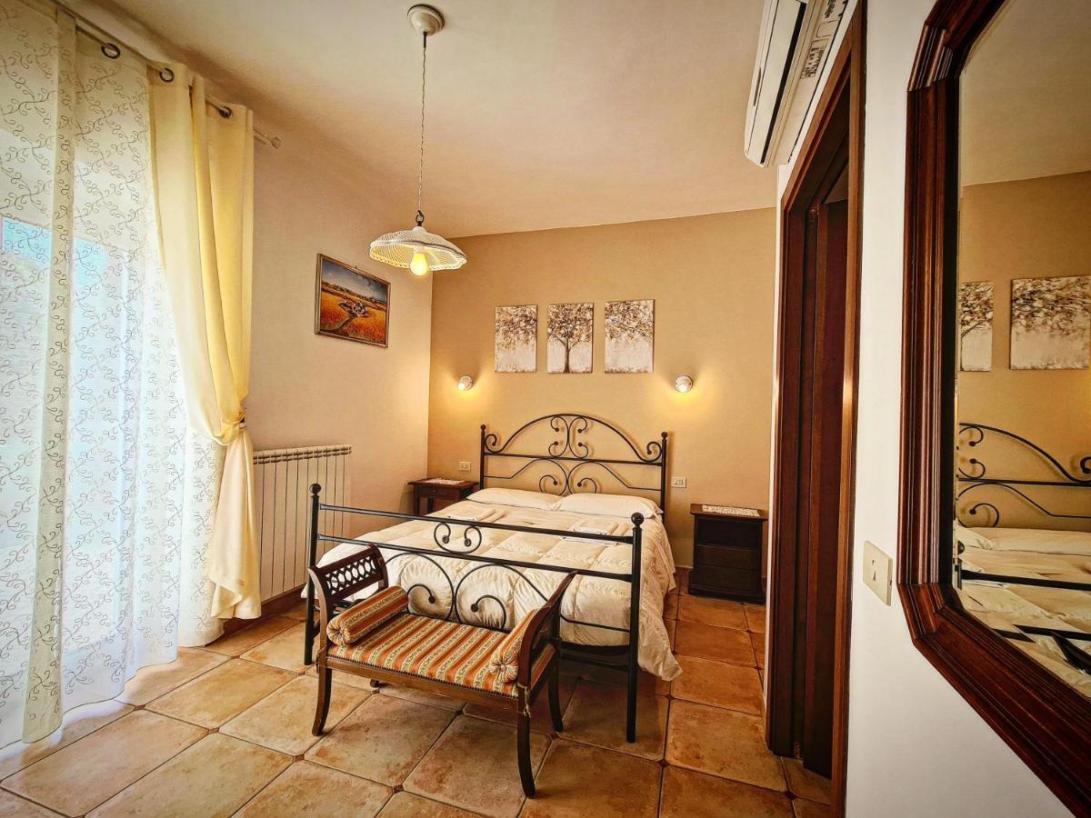 Bio Agriturismo Mare In Campagna Campofilone Eksteriør bilde